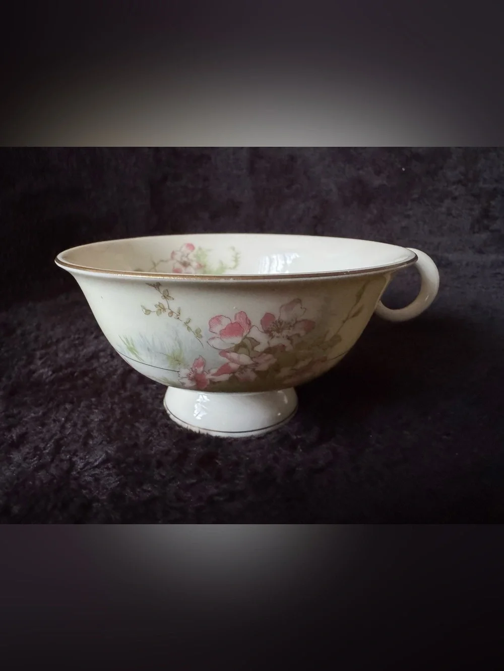 Theodore Haviland New York Apple Blossom 4 Cups & Saucers